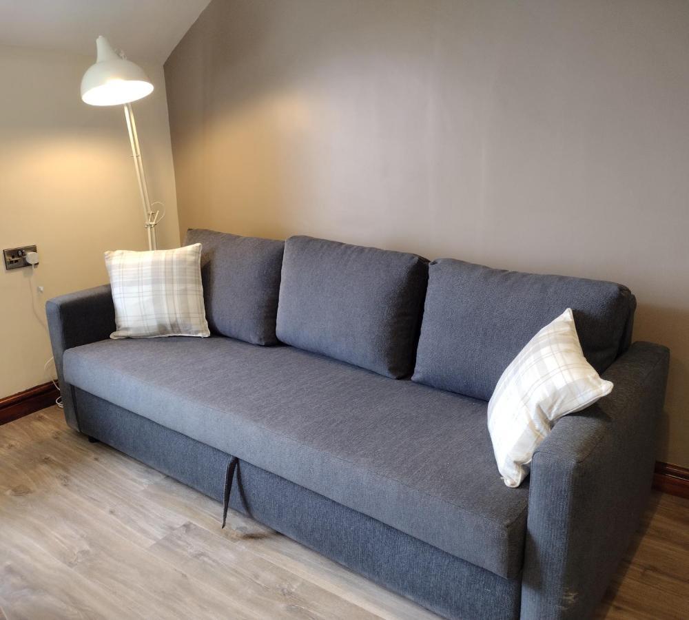 Lion Hotel & Studio Apartments Criccieth Bagian luar foto