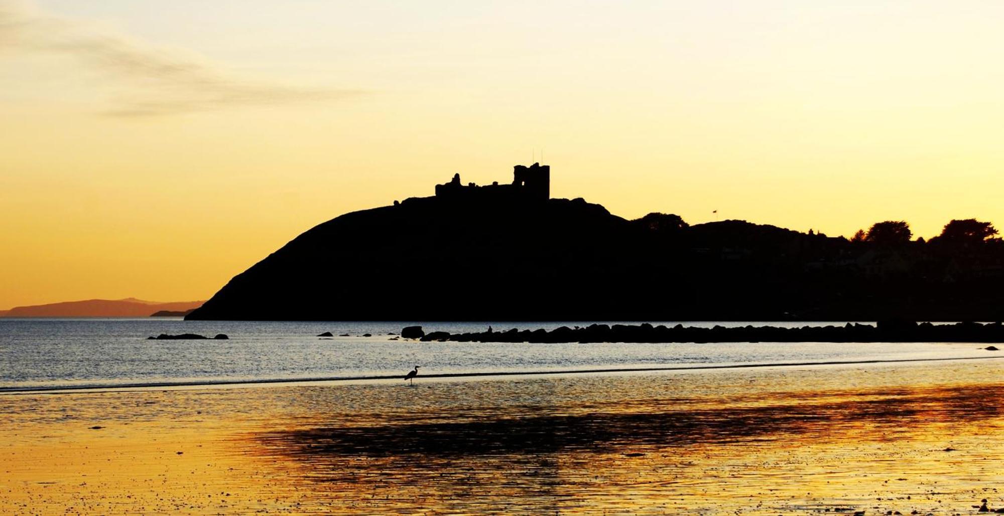 Lion Hotel & Studio Apartments Criccieth Bagian luar foto