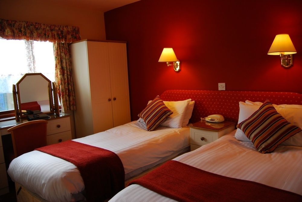 Lion Hotel & Studio Apartments Criccieth Bagian luar foto